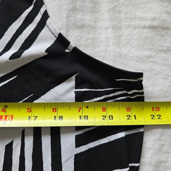 Tommy Bahama Oliana Hawaiian Maxi Dress Size XL Jersey V-neck Side Slit Resort - Picture 8 of 9